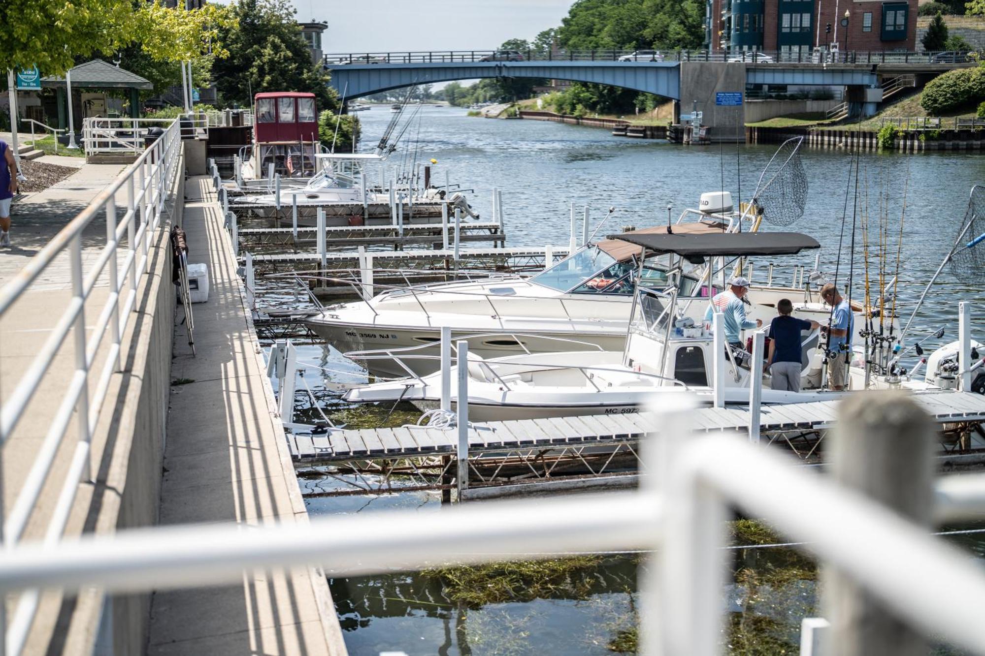 Manistee Inn & Marina Buitenkant foto